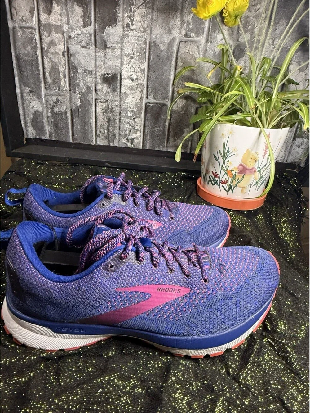Brooks Revel 4 Blue/Pink Low Top Lace-Up Men's Running Sneaker Rubber Outsole